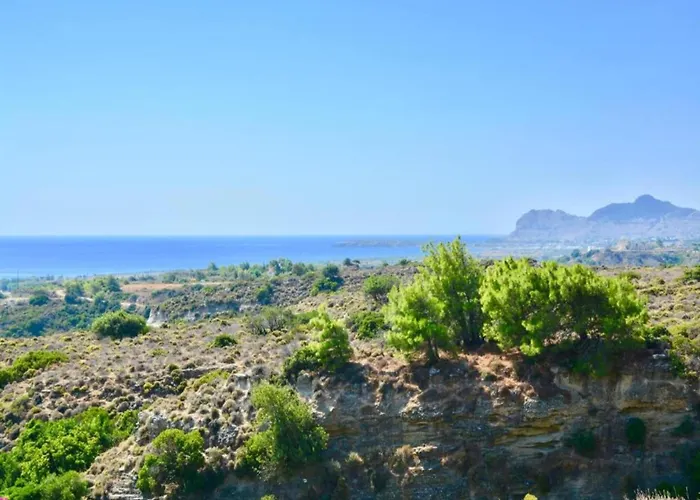 In Rhodes With Infinity Pool Villa *