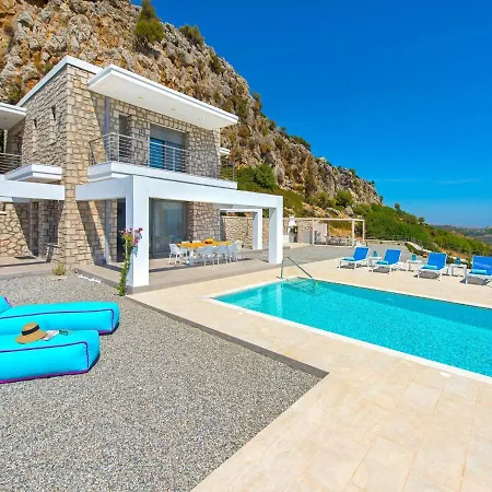 Villa Beautiful With Infinity Pool And Sea View
