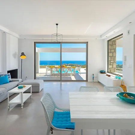 Beautiful With Infinity Pool And Sea View Villa *