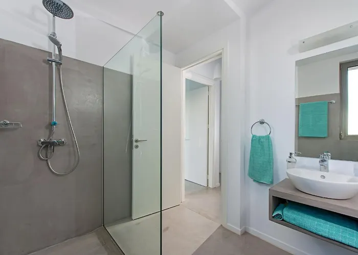 In Rhodes With Infinity Pool Villa