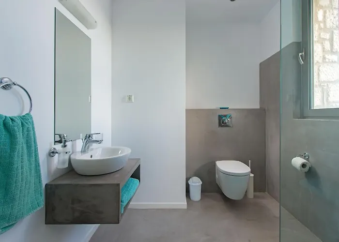 فيلة In Rhodes With Infinity Pool *