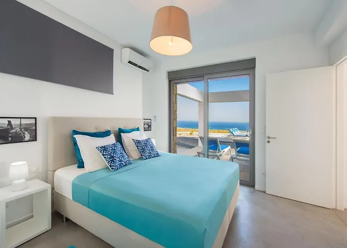 In Rhodes With Infinity Pool * Kalithiész